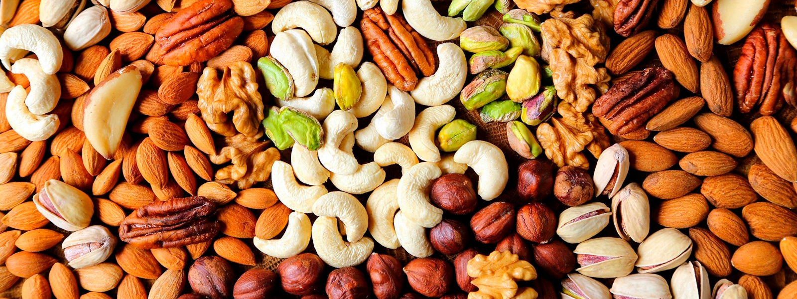banner-carino-ingredients-nuts-peanuts-brazilian-almonds-hazelnuts